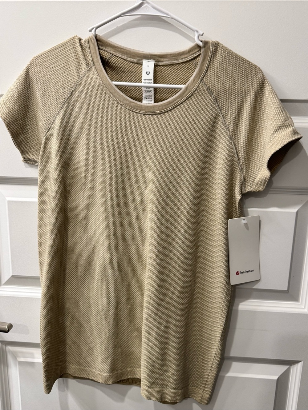 Lululemon Swiftly Tech Short-Sleeve 2.0 Waist Length *Textured Knit